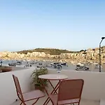 Modern Seafront 2Bd Apartment With Terrace & Sea View - Xemxija