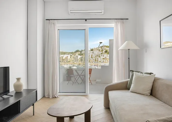 Modern Seafront 2Bd Apartment With Terrace & Sea View - Xemxija